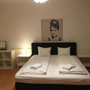 Zuerizimmer Habitación en casa particular
